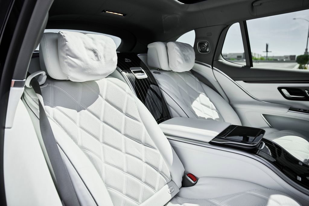 Used 2024 Mercedes-Benz Maybach EQS 680 4MATIC image 46