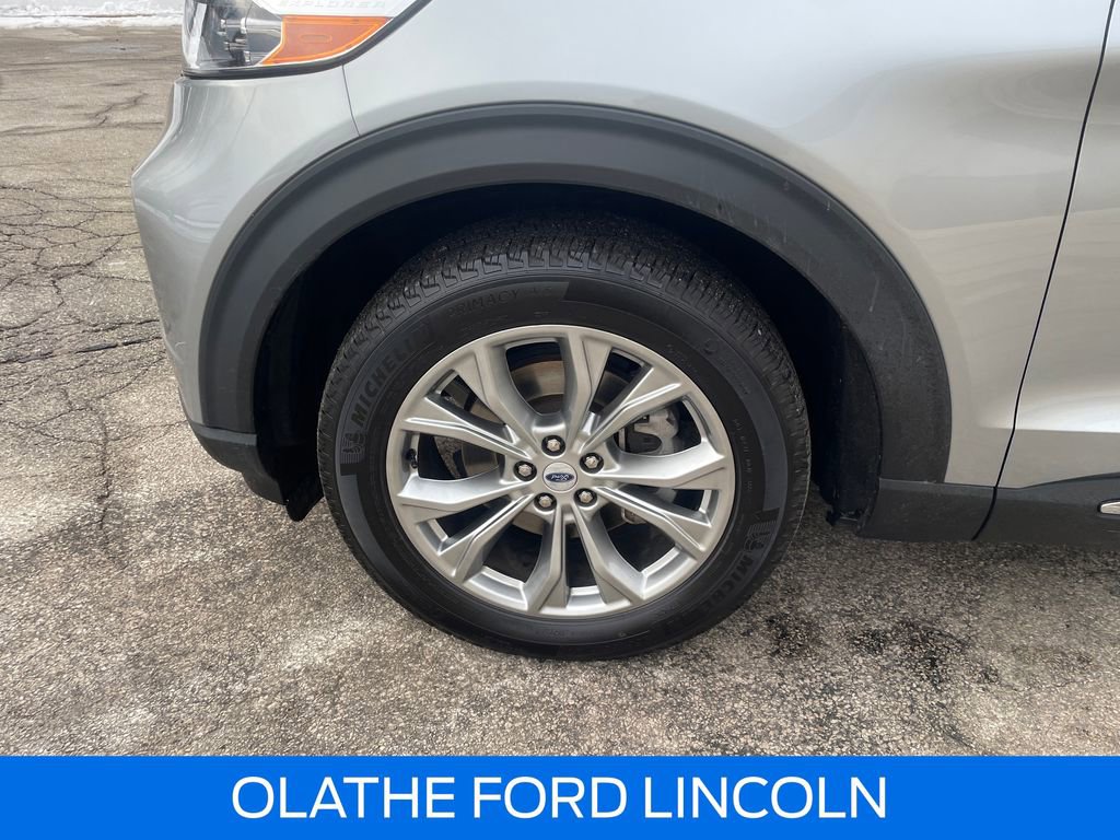 Used 2023 Ford Explorer XLT w/ Equipment Group 202A image 31