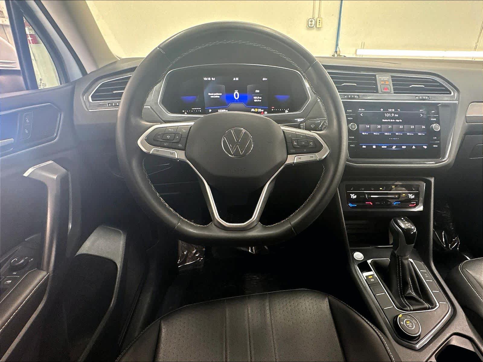 Used 2023 Volkswagen Tiguan SE AWD/4WD image 11
