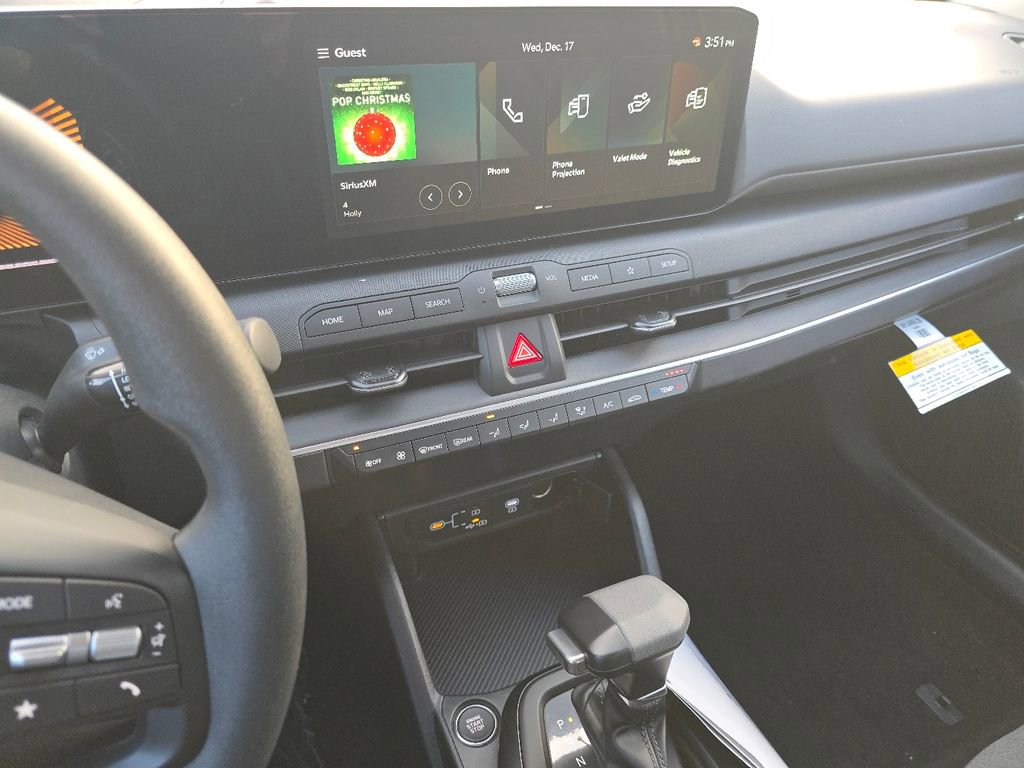 New 2025 Kia K4 LX image 25