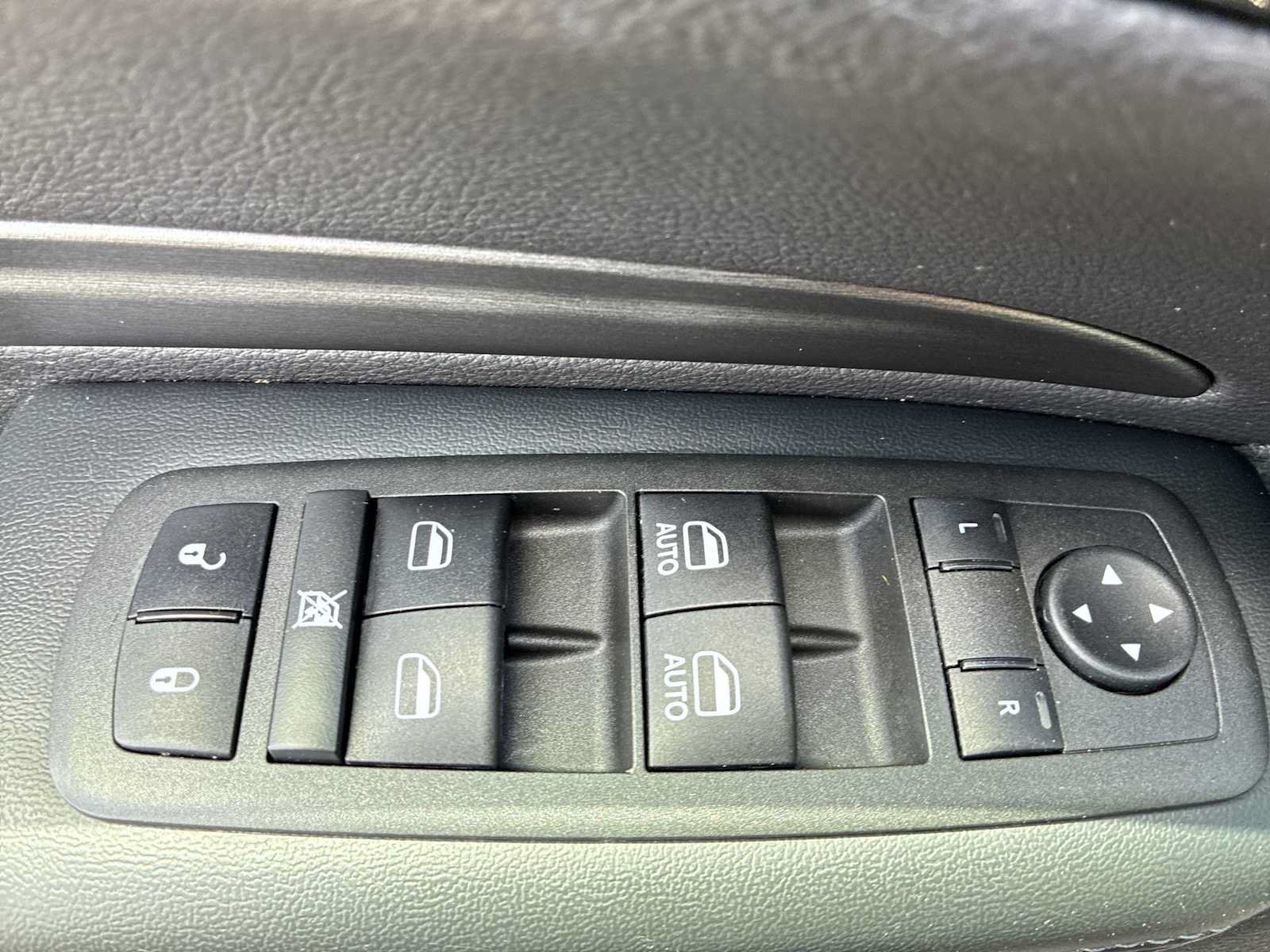 Used 2021 Dodge Durango SXT AWD/4WD image 15