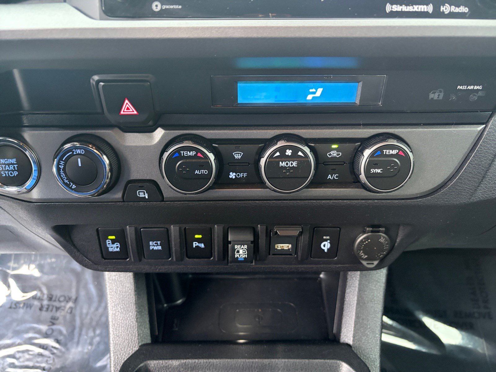 Used 2023 Toyota Tacoma TRD Off-Road w/ Technology Package AWD/4WD image 22