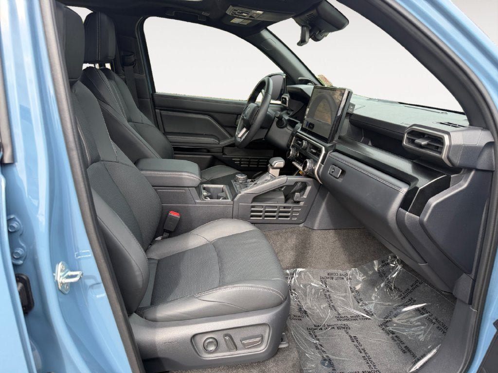 Used 2026 Toyota 4Runner Limited AWD/4WD image 24