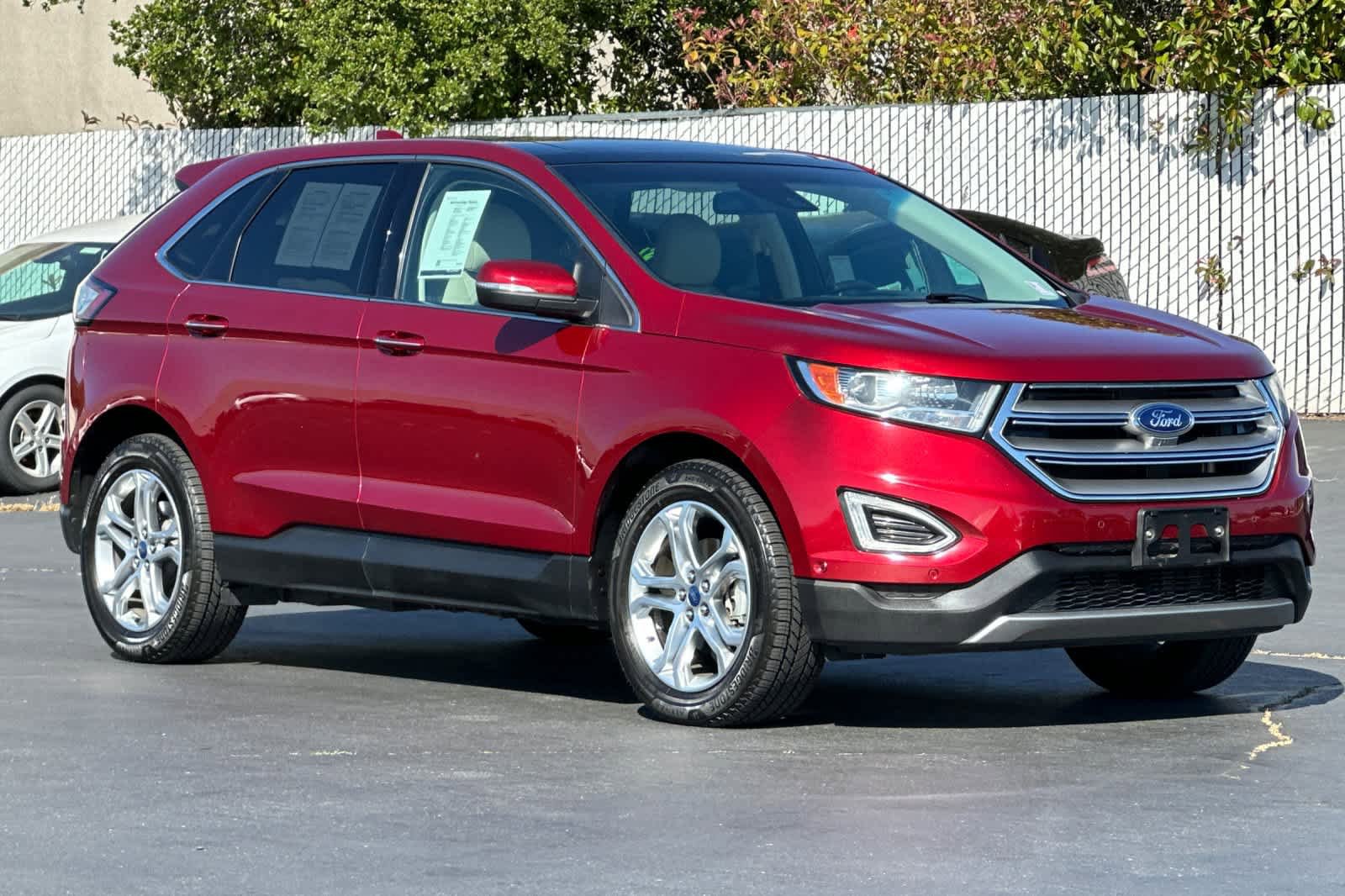 Used 2015 Ford Edge Titanium w/ Equipment Group 302A FWD image 5