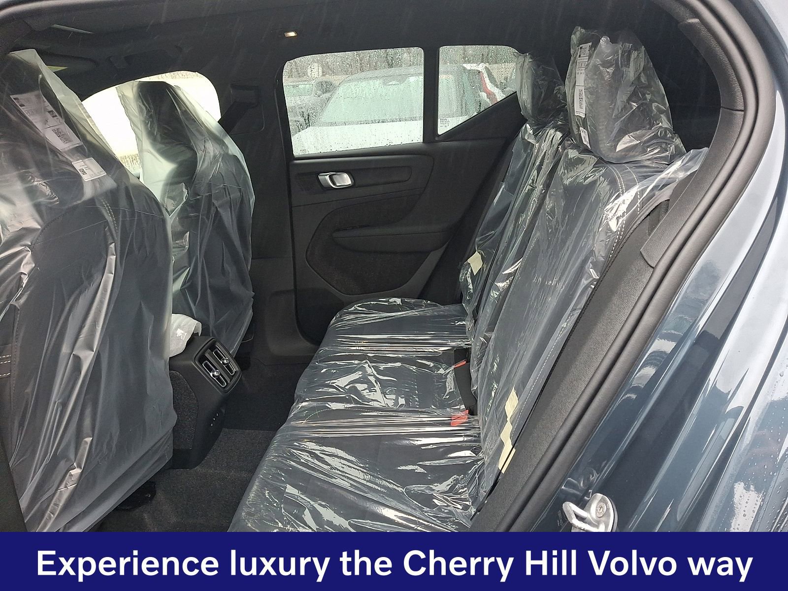 New 2026 Volvo XC40 B5 Ultra w/ Protection Package Premier AWD/4WD image 7