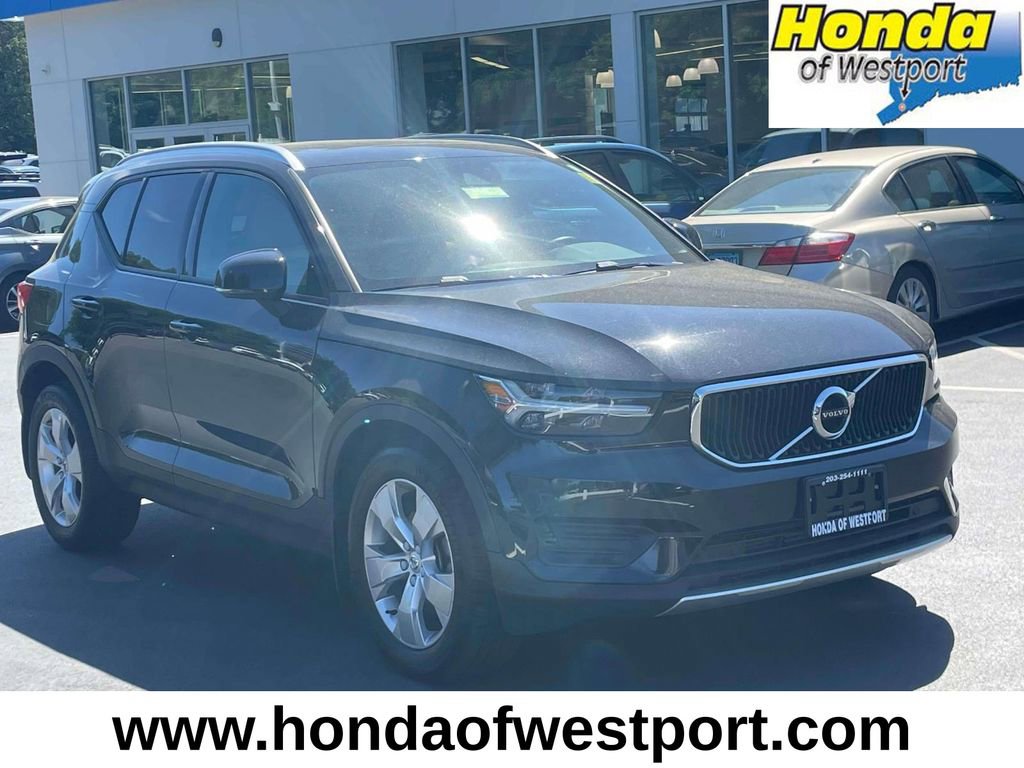 Used 2019 Volvo XC40 T5 Momentum AWD/4WD image 1