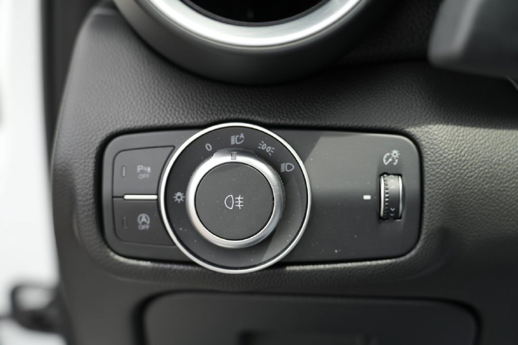 Used 2017 Alfa Romeo Giulia AWD image 49