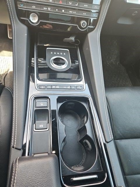 Used 2020 Jaguar F-PACE S AWD/4WD image 12
