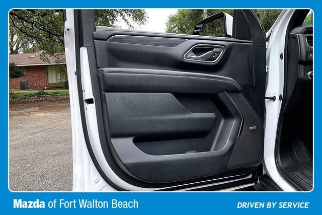 Used 2024 GMC Yukon SLT RWD image 17