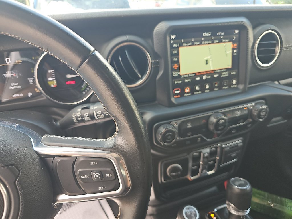Used 2022 Jeep Wrangler Unlimited Sahara AWD/4WD image 6