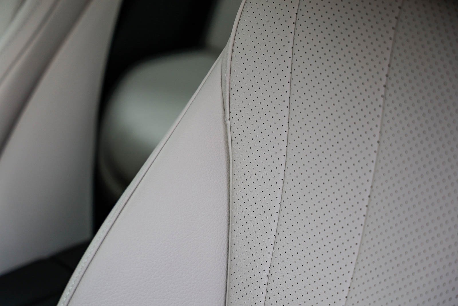 Certified 2025 Mercedes-Benz E 350 4MATIC Sedan image 25