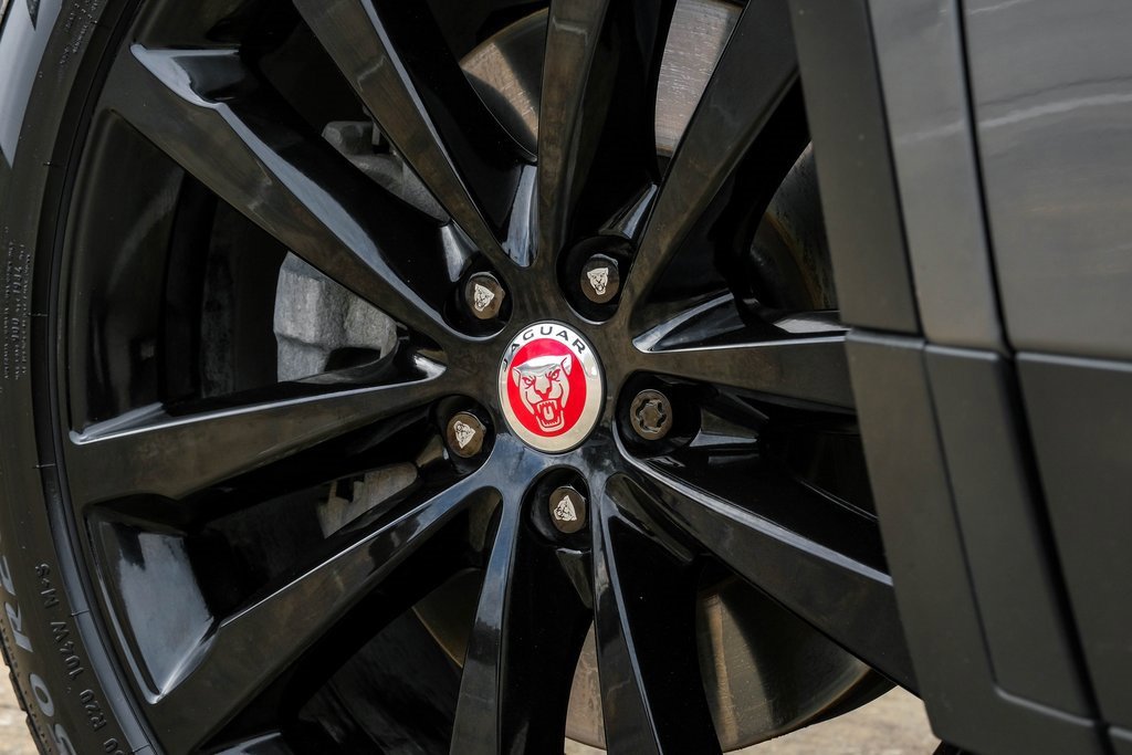 Used 2020 Jaguar E-PACE image 77