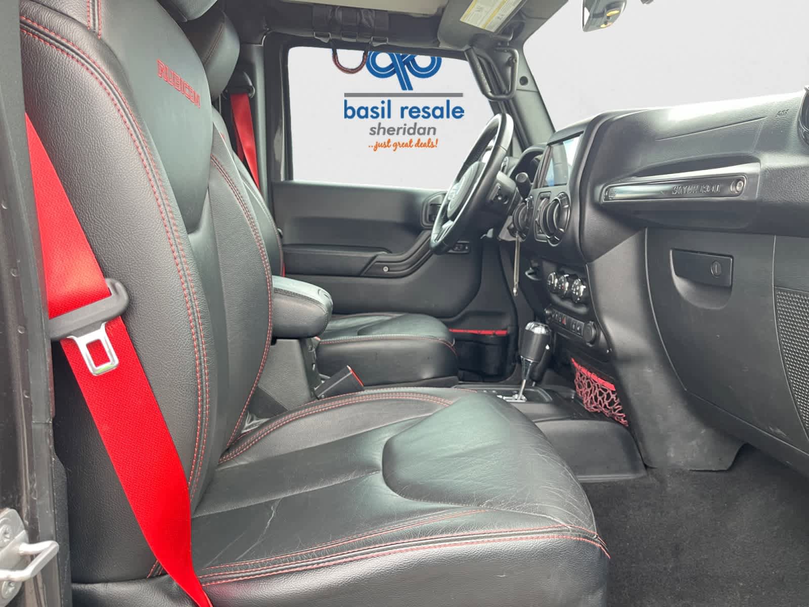 Used 2018 Jeep Wrangler Unlimited Rubicon AWD/4WD image 14
