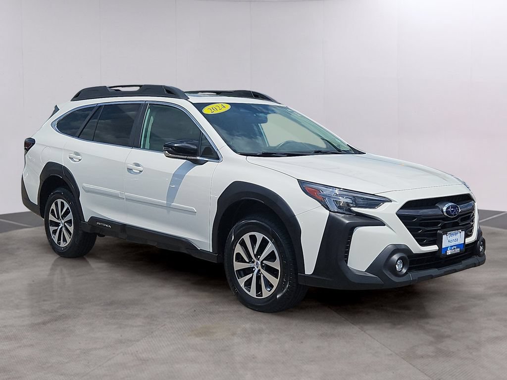 Used 2024 Subaru Outback Premium AWD/4WD image 3