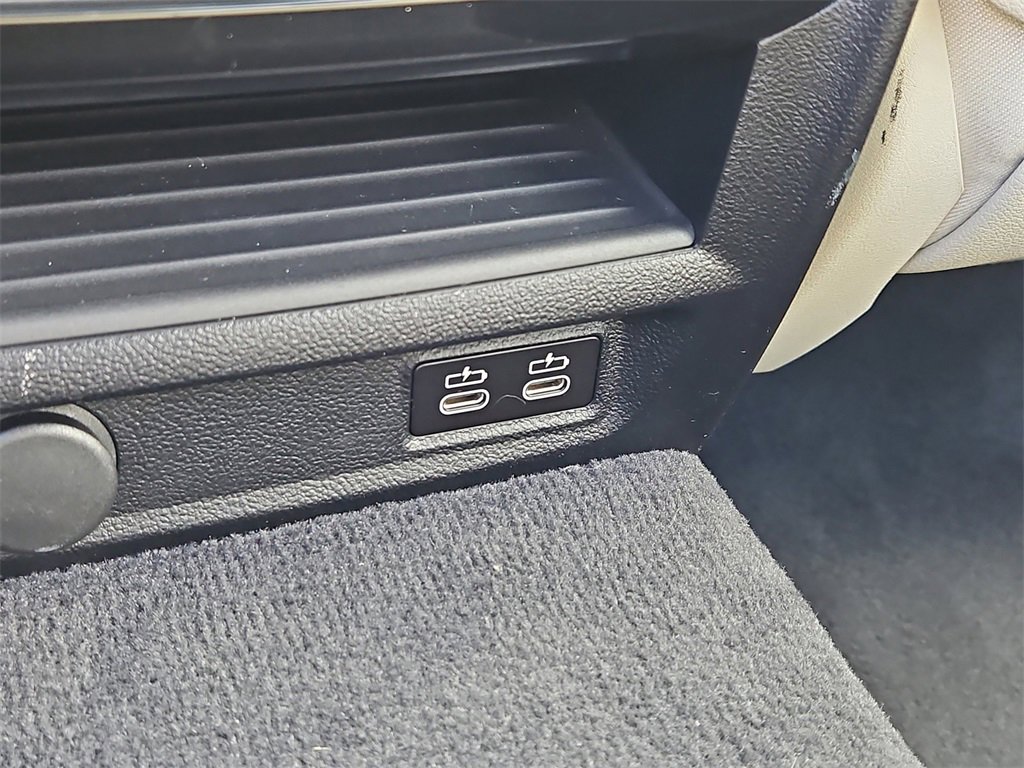 Used 2022 BMW 530i xDrive w/ Premium Package image 24