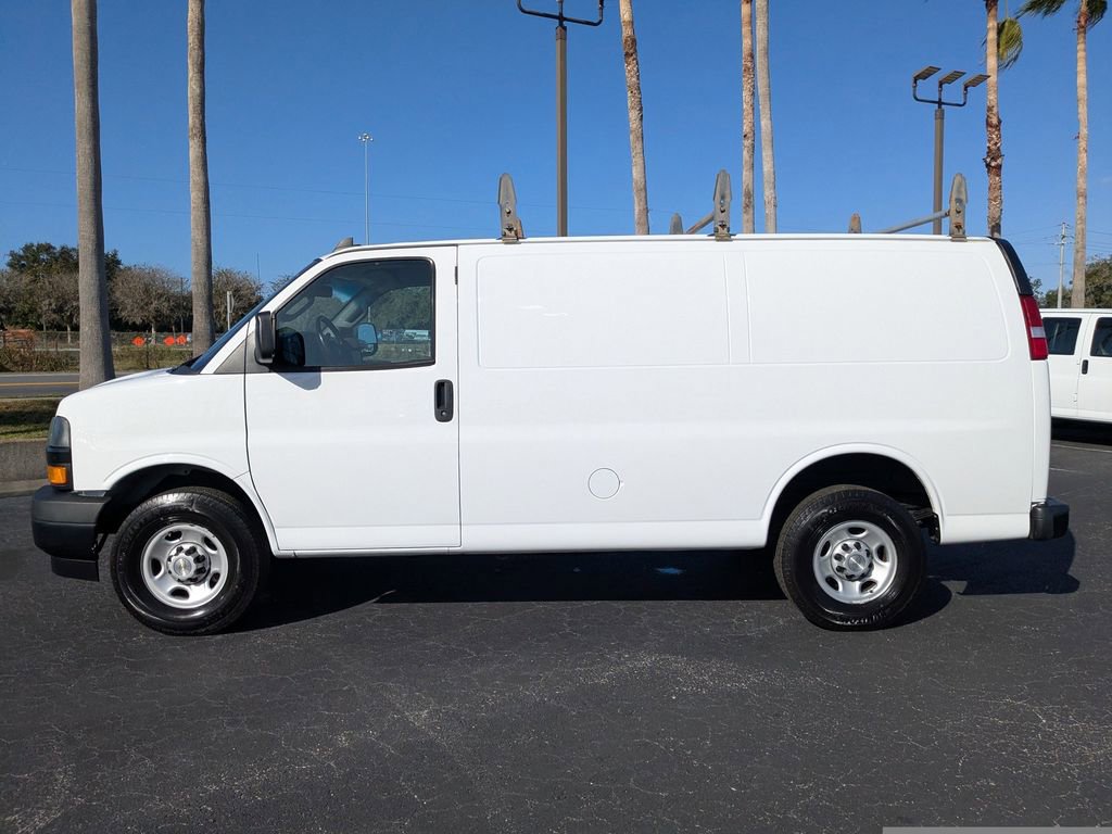 Used 2022 Chevrolet Express 2500 w/ Driver Convenience Package image 7