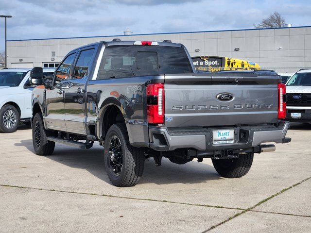 New 2026 Ford F250 Lariat w/ Black Appearance Package image 4