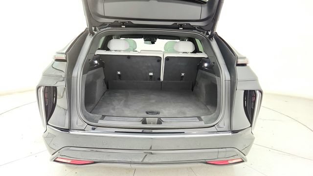 Used 2025 Cadillac Lyriq Luxury AWD/4WD image 29