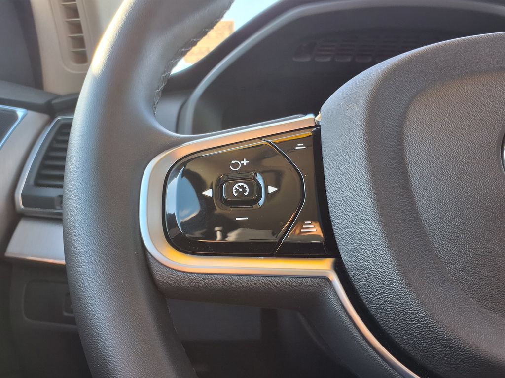 Certified 2025 Volvo XC90 B5 Core w/ Protection Package AWD/4WD image 25
