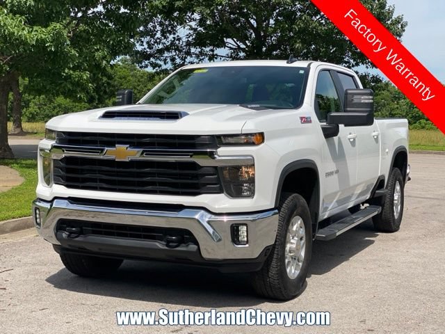 Used 2026 Chevrolet Silverado 2500 LT AWD/4WD image 3