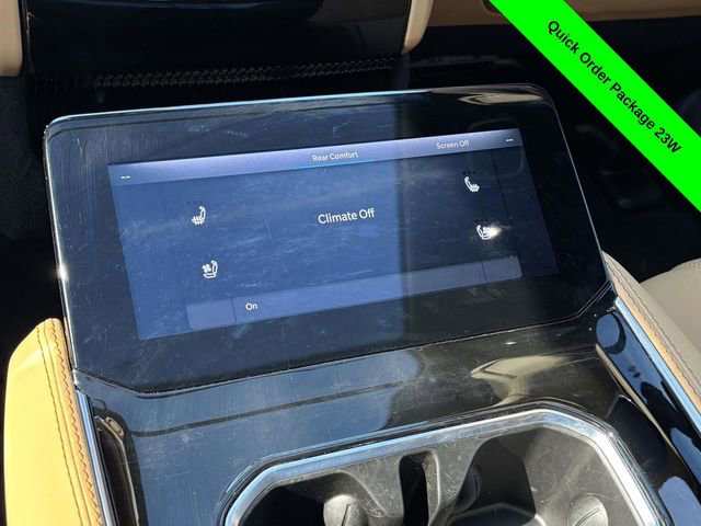 Used 2022 Jeep Grand Wagoneer Series III w/ Rear Seat Video Group 1 image 38