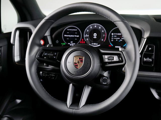 Certified 2025 Porsche Cayenne image 16
