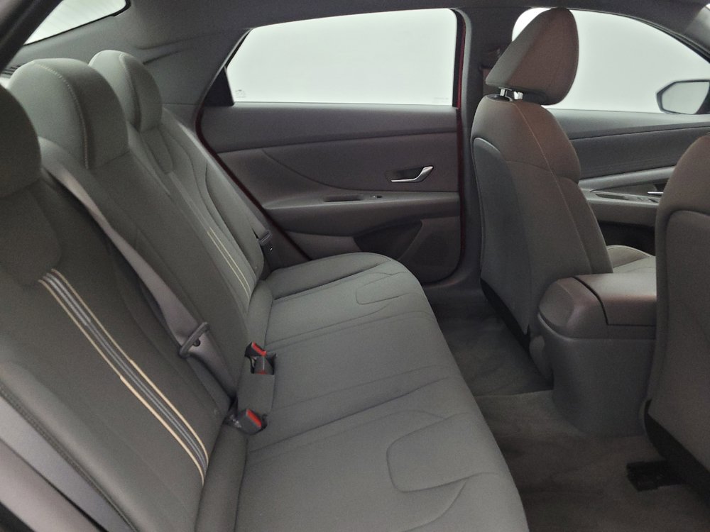 Used 2023 Hyundai Elantra SEL FWD image 19