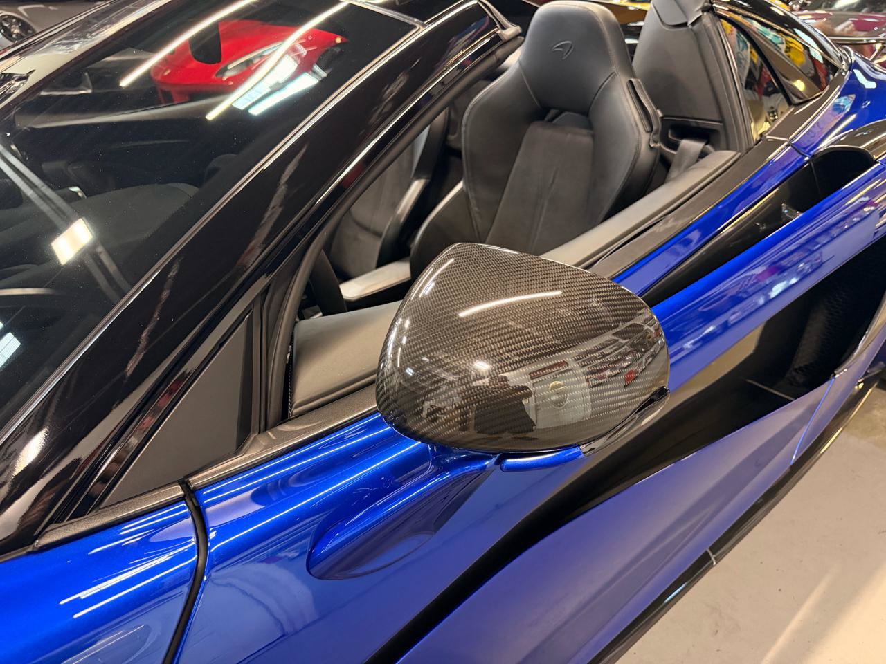 Used 2018 McLaren 570S Spider RWD image 13