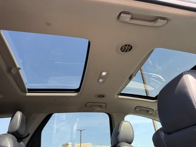 Used 2018 Buick Enclave Essence AWD/4WD image 18