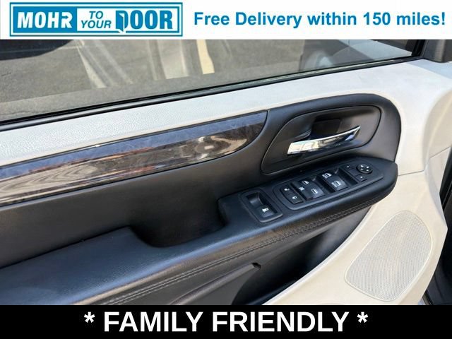 Used 2018 Dodge Grand Caravan SE w/ UConnect Hands-Free Group FWD image 13