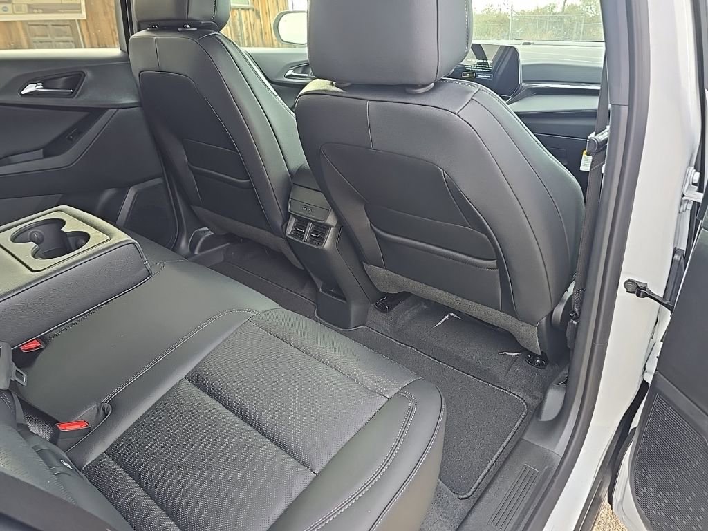 New 2026 Chevrolet Equinox LT w/ Convenience Package II image 12