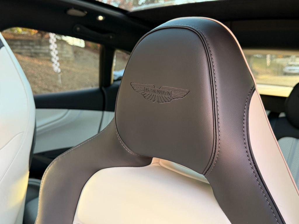 New 2026 Aston Martin DBX 707 image 31