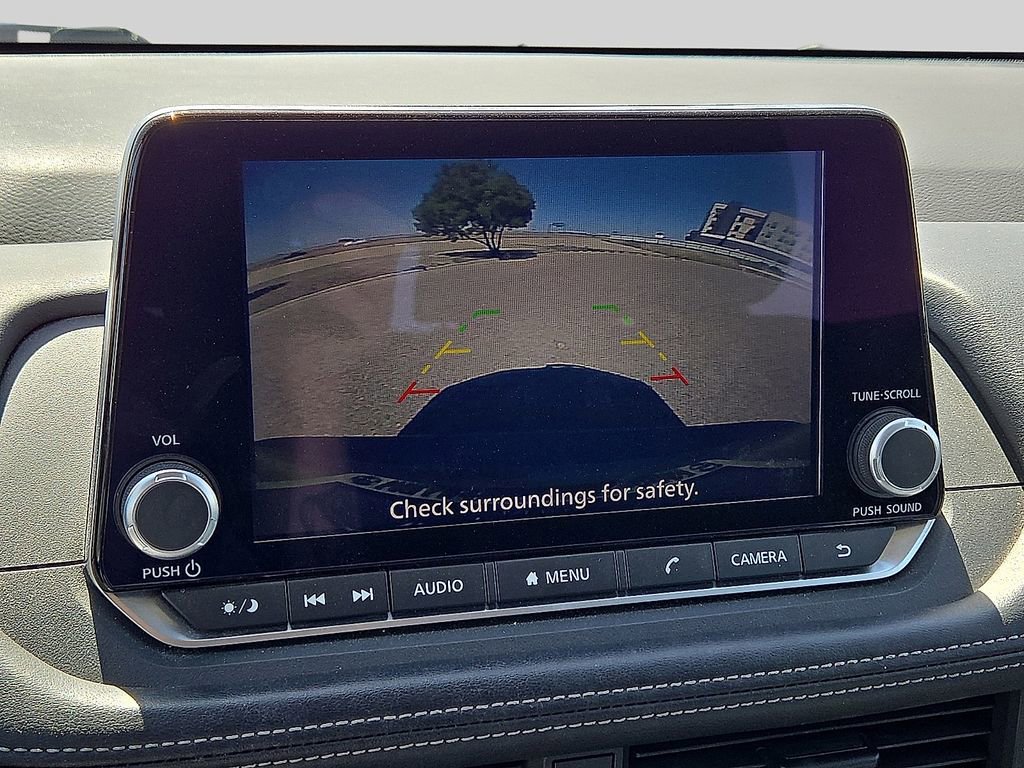 Used 2024 Nissan Rogue S FWD image 25