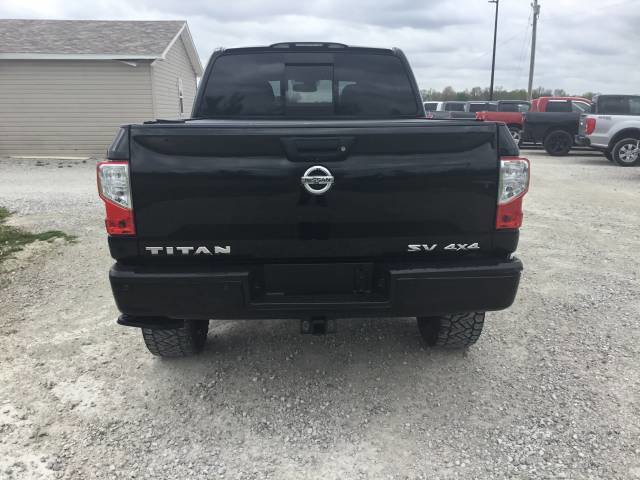 Used 2019 Nissan Titan SV w/ SV Convenience Package AWD/4WD image 4