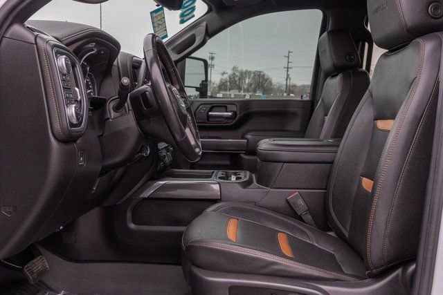 Used 2021 GMC Sierra 3500 AT4 w/ AT4 Preferred Package AWD/4WD image 6