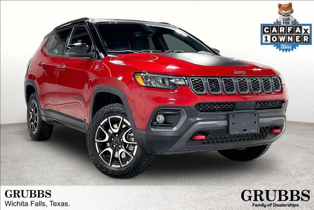 Used 2025 Jeep Compass Trailhawk AWD/4WD image 1