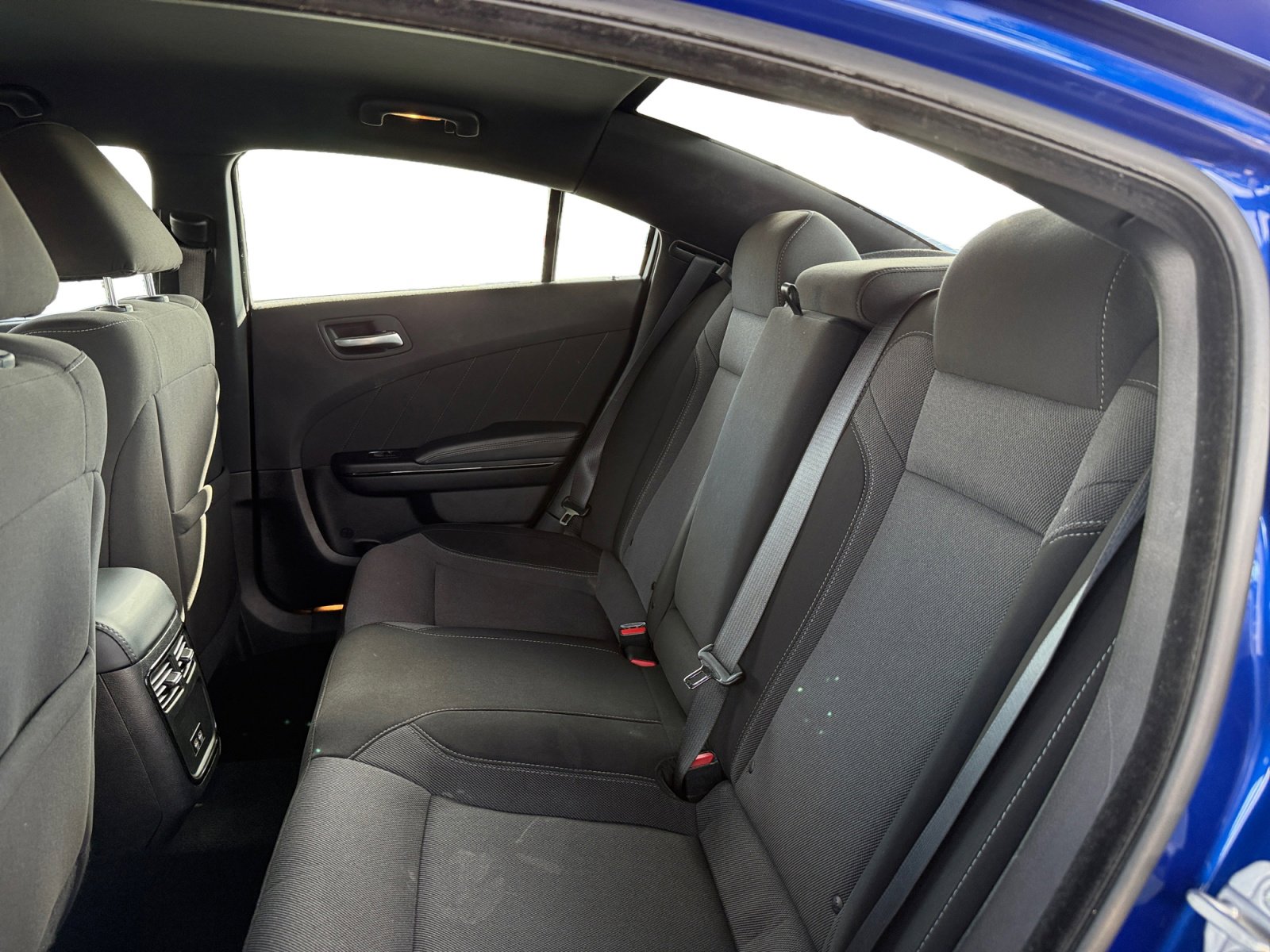 Used 2022 Dodge Charger SXT w/ Blacktop Package image 11