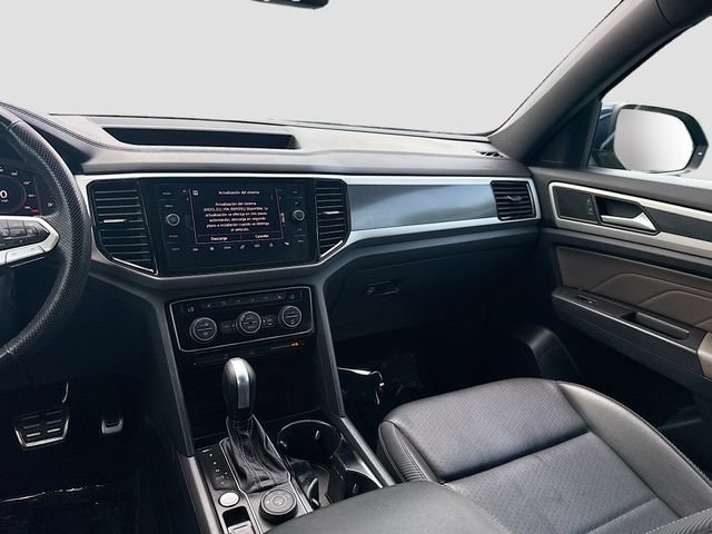 Used 2022 Volkswagen Atlas Cross Sport SEL R-Line AWD/4WD image 22
