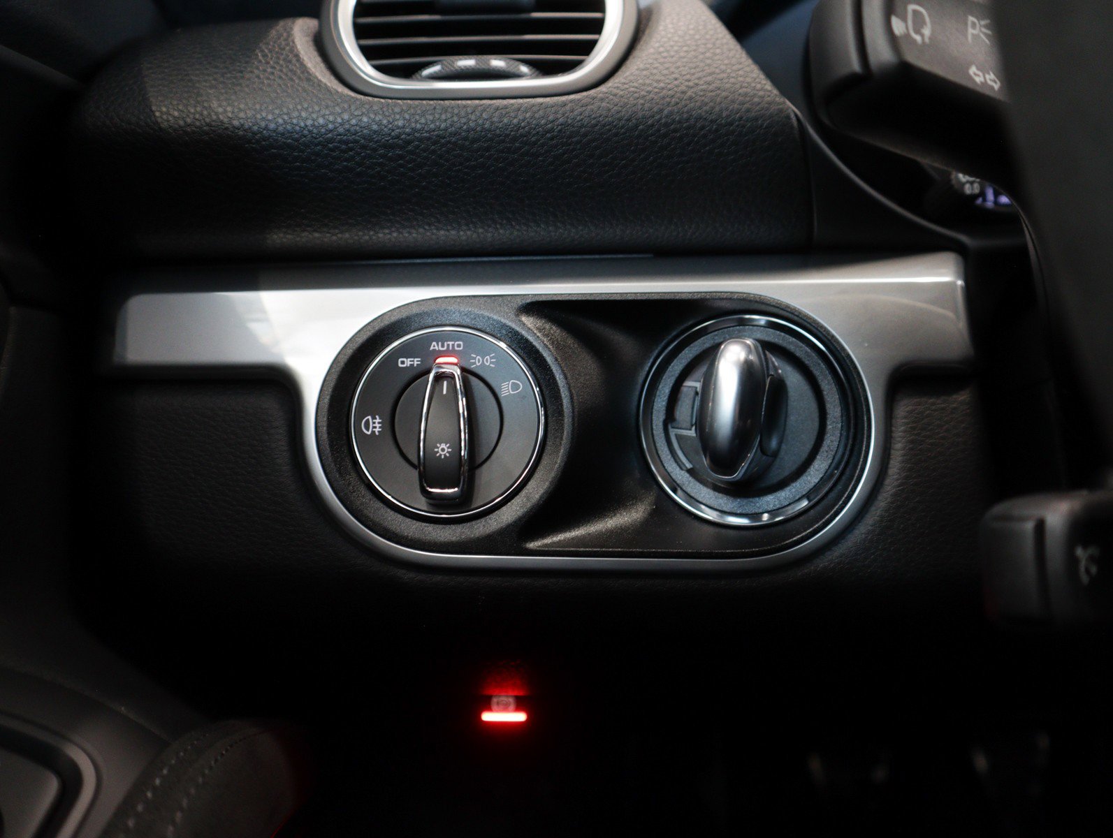 Certified 2025 Porsche 718 Cayman GTS RWD image 23