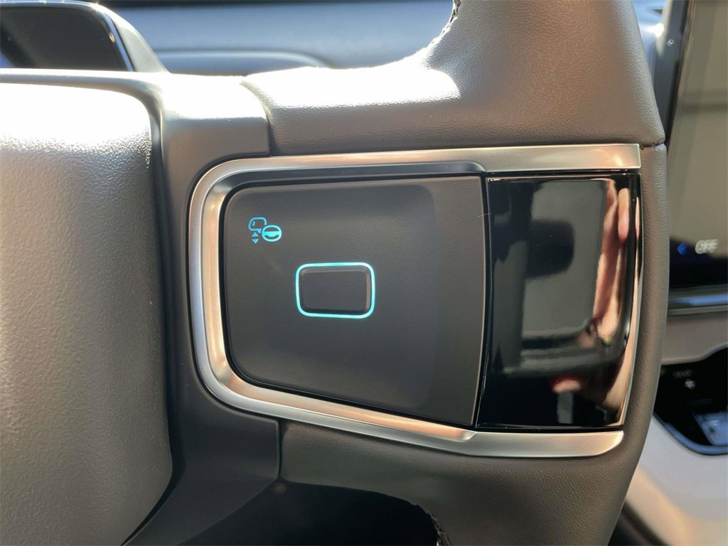 New 2025 Ford Expedition Active image 23