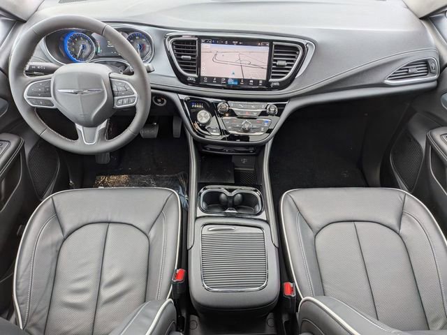 New 2026 Chrysler Pacifica Limited w/ Uconnect Theater Family Group image 28
