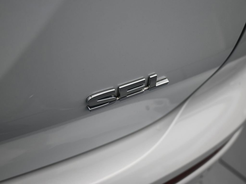 Used 2022 Mitsubishi Outlander SEL image 48