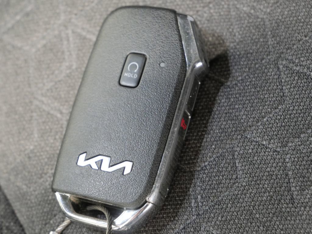 Used 2025 Kia Seltos S image 23