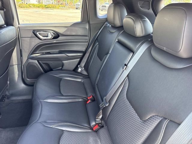 Used 2024 Jeep Compass Latitude w/ Altitude Special Edition image 11