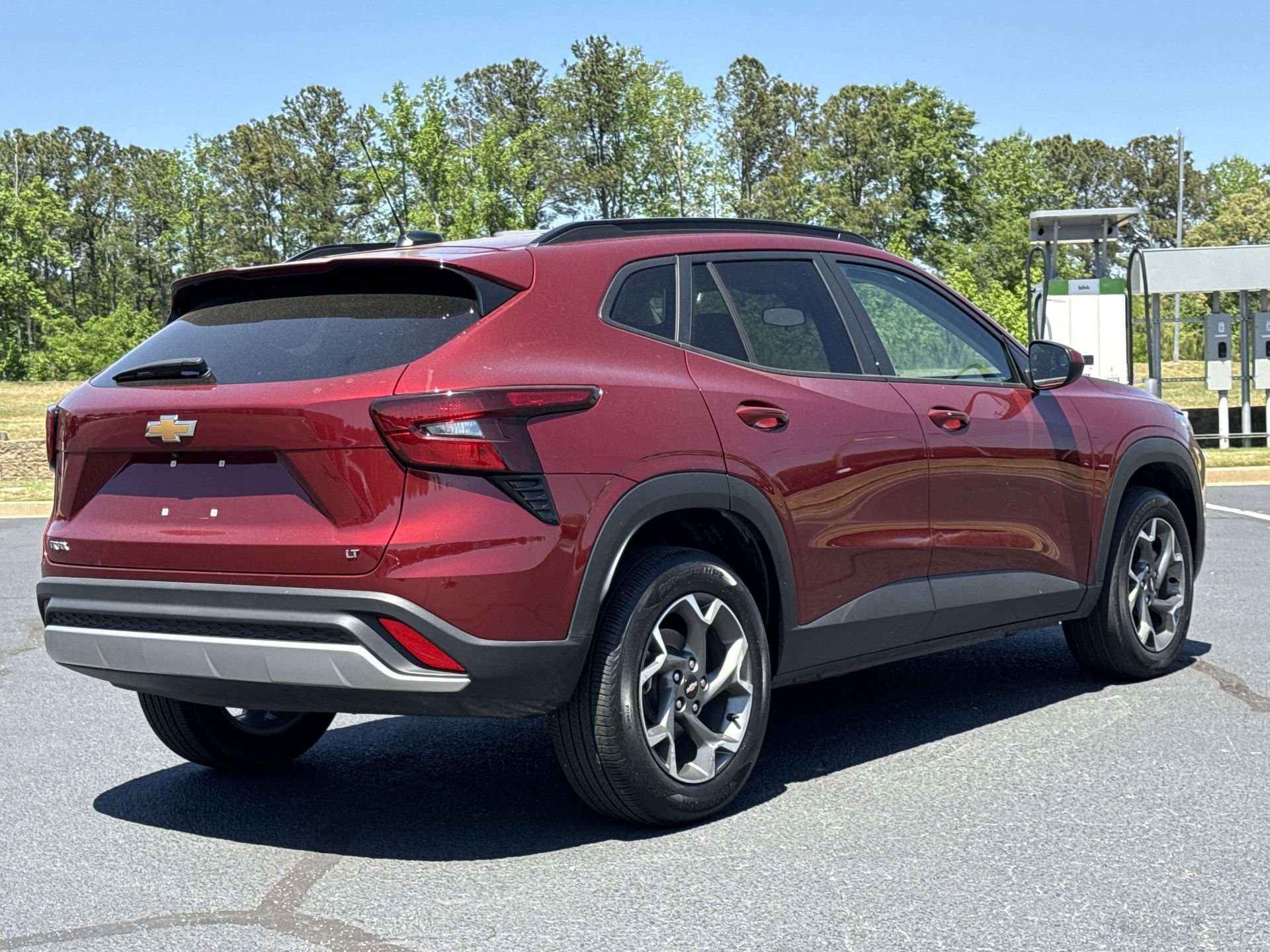 Used 2025 Chevrolet Trax LT w/ LT Convenience Package FWD image 22