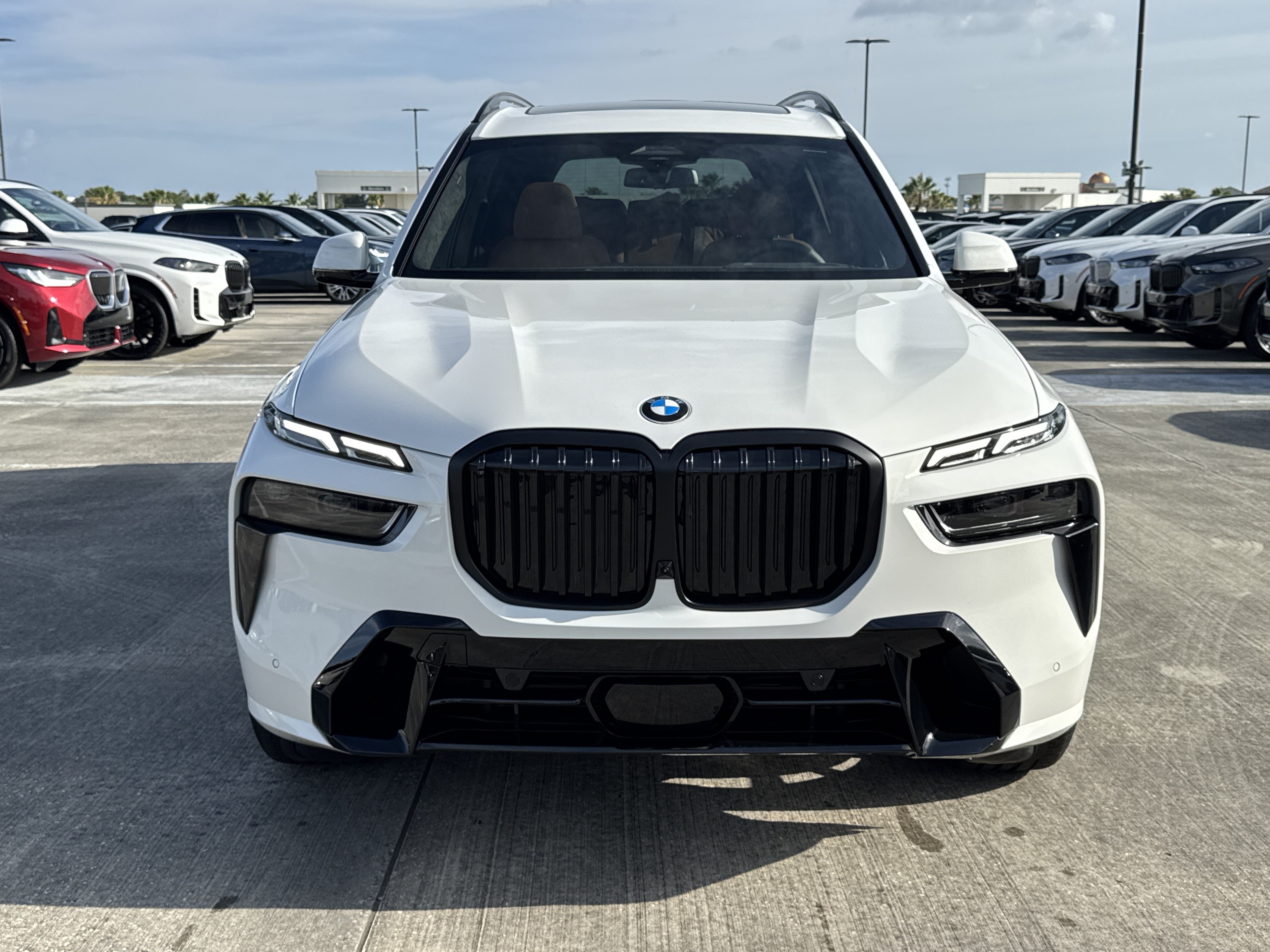 New 2027 BMW X7 xDrive40i w/ M Sport Package AWD/4WD image 2