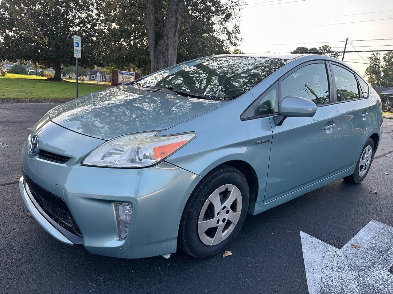 Used 2012 Toyota Prius Two FWD image 2