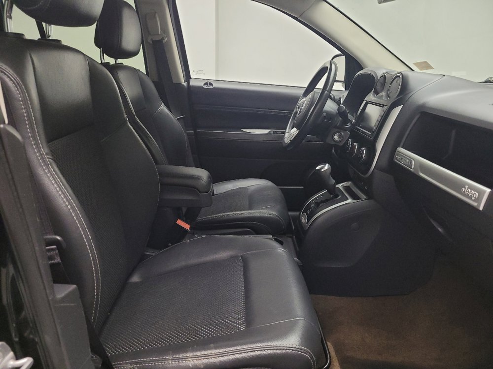 Used 2015 Jeep Compass Latitude AWD/4WD image 21
