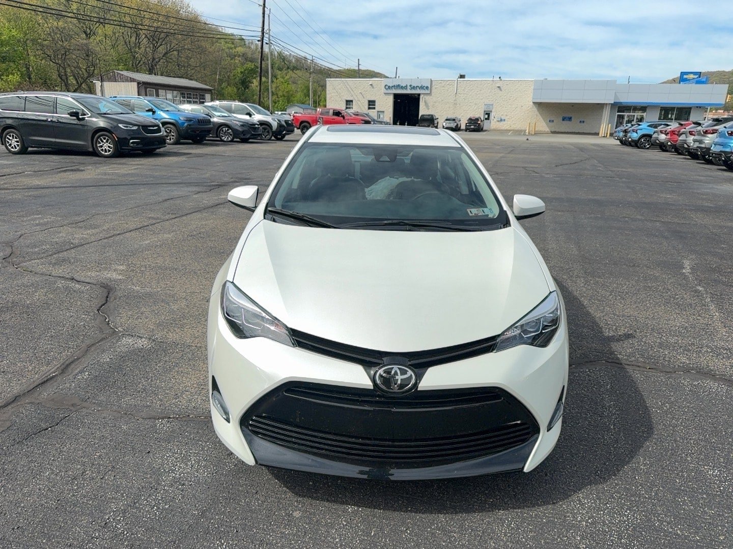 Used 2017 Toyota Corolla XLE FWD image 2