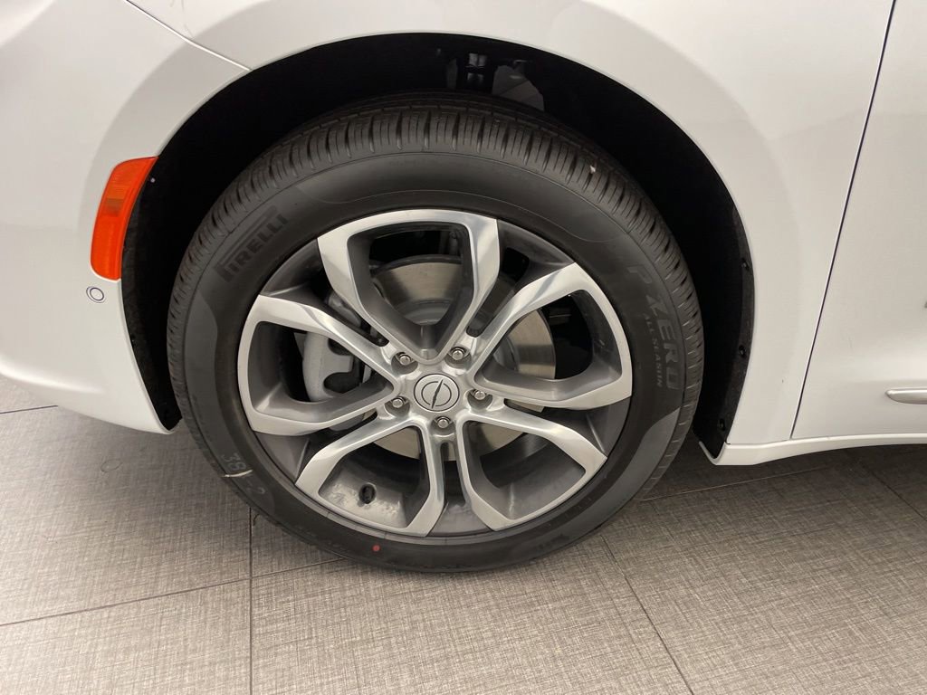 New 2026 Chrysler Pacifica Pinnacle w/ Trailer Tow Group image 8